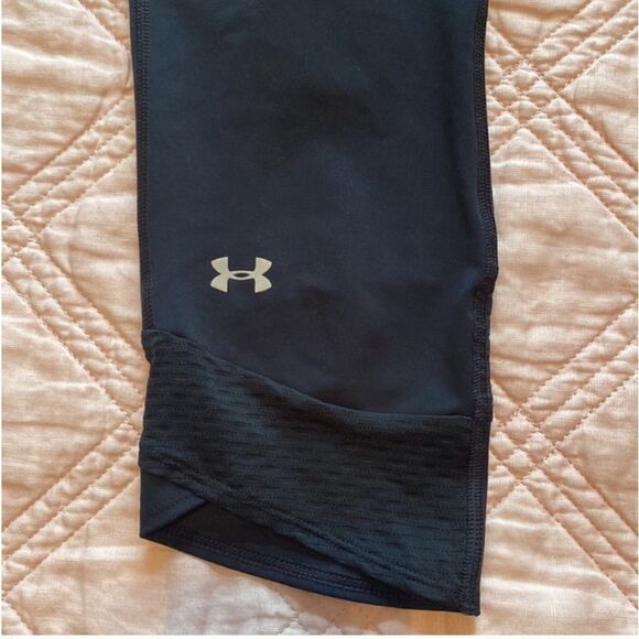 ❤️EUC Under Armour Leggings size small❤️ - Picture 2 of 3